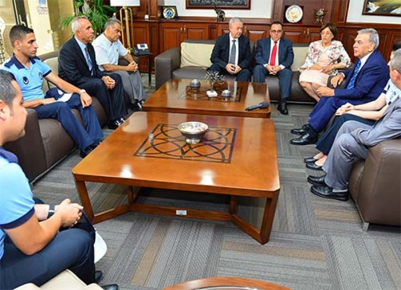 Taviz vermeden, ciddiyetle...