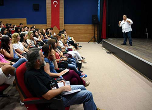 USTALARLA OYUNCULUK ATÖLYESİ BAŞLADI