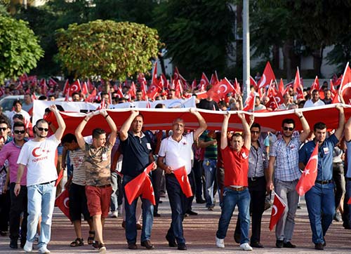 ALİAĞA TERÖRE KARŞI TEK SES TEK YÜREK