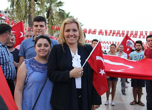 TEK YÜREK OLARAK TERÖRE HAYIR DEDİ