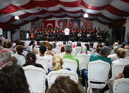 Korolarda ben de yer almak istiyorum