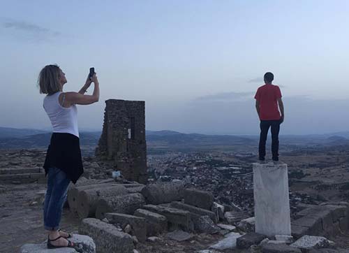 İNSTAGRAM FENOMENLERİ BERGAMAYI FOTOĞRAFLADI 