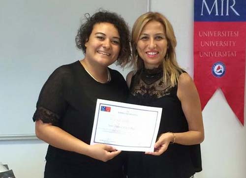 Sağlıklı, doğal doğumlar için doğuma hazırlık eğitimi alınmalı