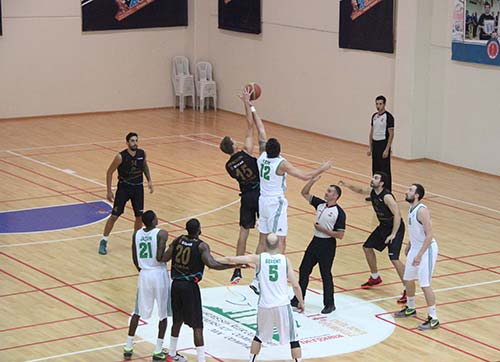 BASKETBOLUN YILDIZLARI BERGAMADA NEFES KESTİ 