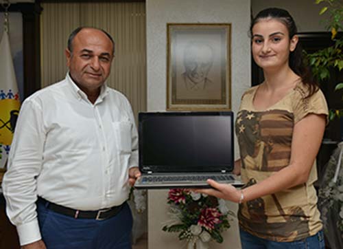 Çiğli Belediyesi Üniversite Öğrencisinin Hayalini Gerçekleştirdi