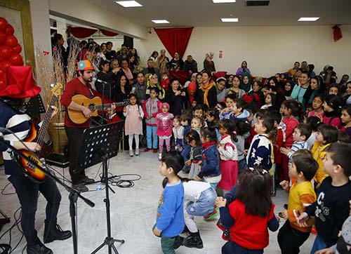 Konakta yeni yıla coşkulu kutlama
