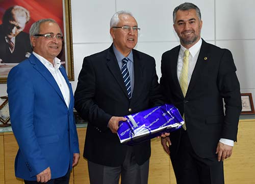 Karabağlar Belediyesine Fenerbahçe ziyareti