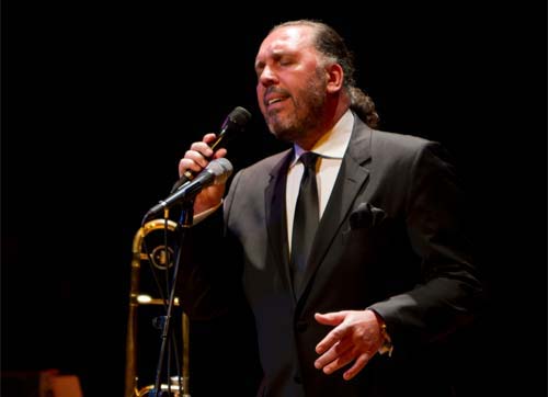 Fatih Erkoç AKMde konser verecek