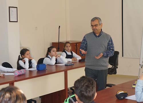 OKULLARDA KARİKATÜRLÜ ETKİNLİK