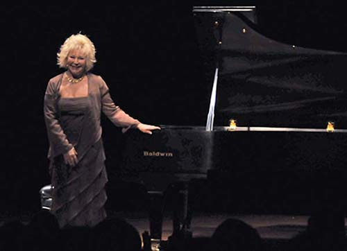 Gülsin Onay İzmir TADda 