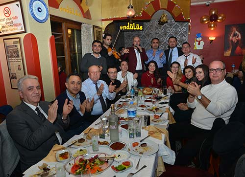 Güloğlu Plastikten yeni yıl yemeği