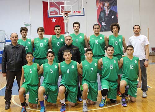 Bornovalı basketbolcular 6lı finalde