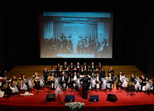 İZMİRDE MUSİKİ GÜNLERİ DEVAM EDİYOR...