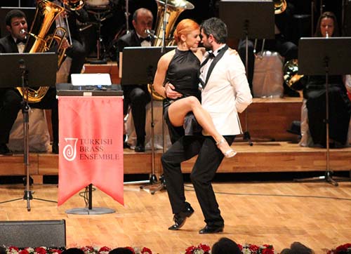 DOĞU BATI SENTEZİ KONSER