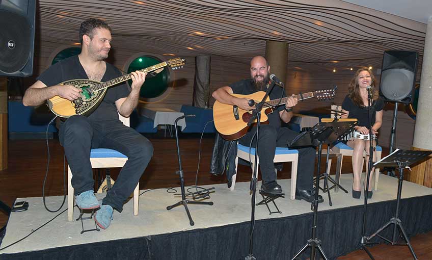 8 yılda 2000 kez aynı sahnede