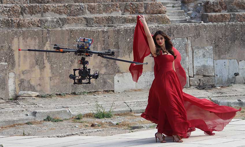 Klipleri İzmir’de çekildi