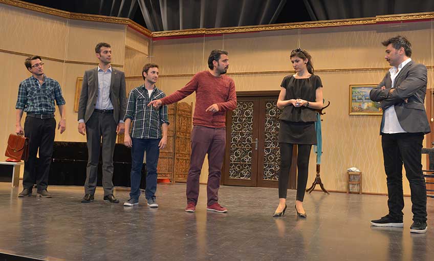 Tiyatro şöleni başlıyor