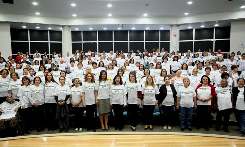  6 profesör, 400 kadın birlikte egzersiz yaptı