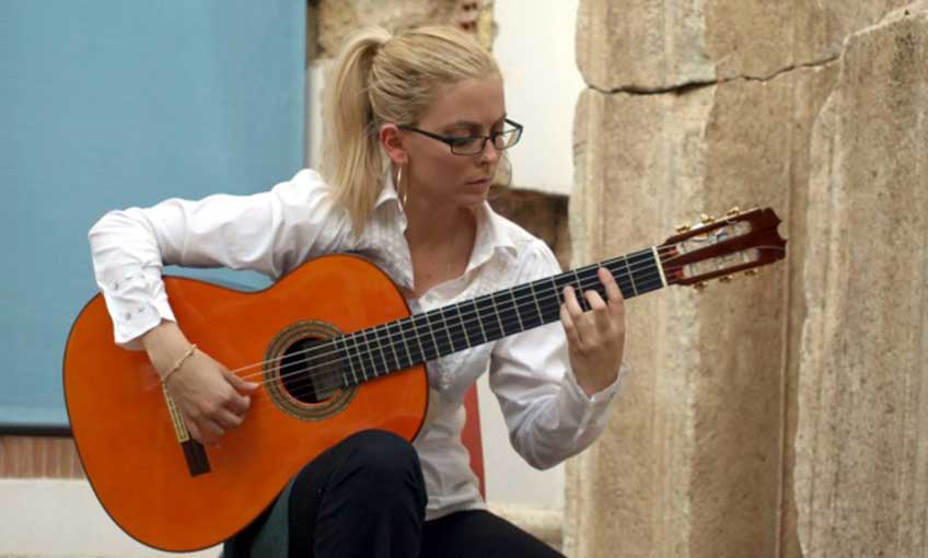 Dünyaca ünlü latin gitaristler Bergama'ya geliyor