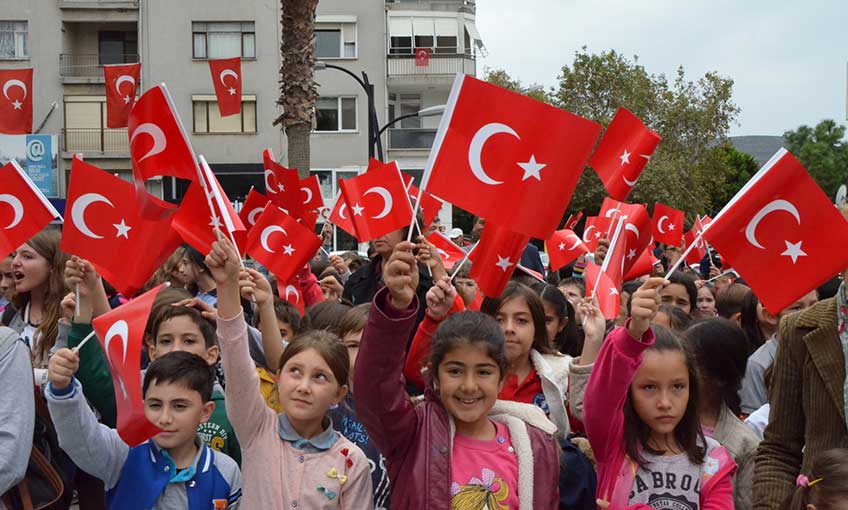  Dikili'de Cumhuriyet coşkusu