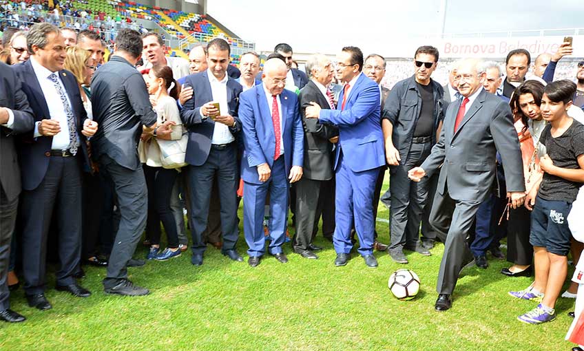 Bornova Stadı'na Genel Başkan'lı açılış