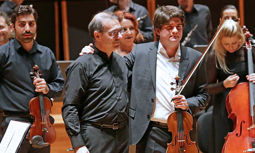 Baba Rudin yönetti oğul Rudin çaldı
