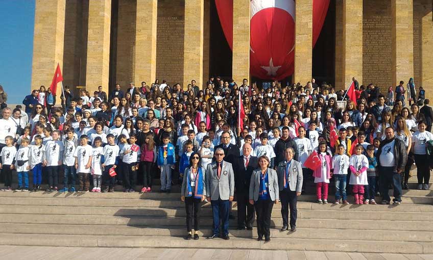 Rotary 2440. Bölge'den 350 Çocukla ATA'sına Anlamlı Ziyaret