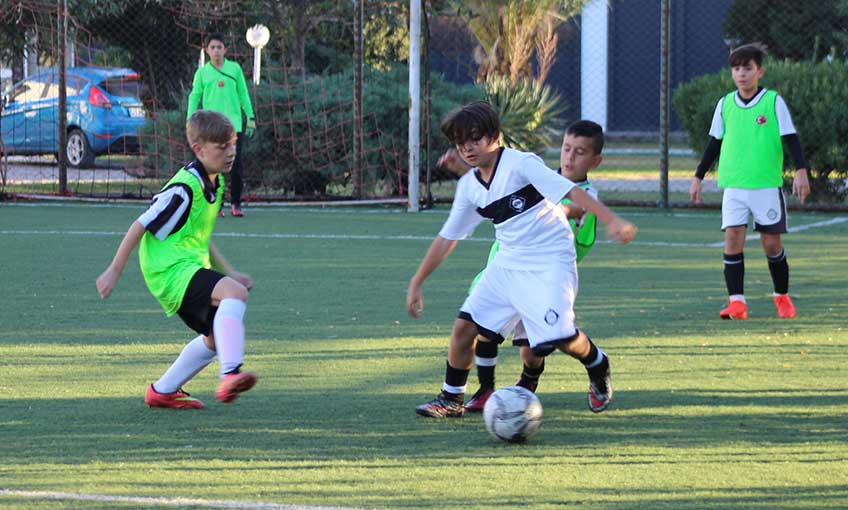 Altay Spor  Okulları atakta