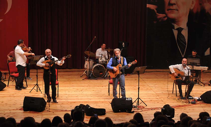 Rotary'den Grup Gündoğarken Konseri