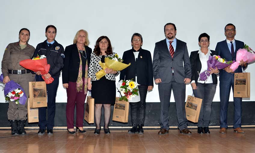 Kadına Şiddet insanlık suçudur