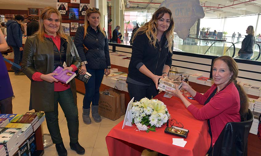 Nermin Bezmen Mavibahçe D&R’da