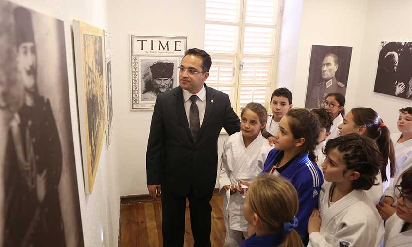 Fotoğraflarla Atatürk sergisi Dramalılar’da