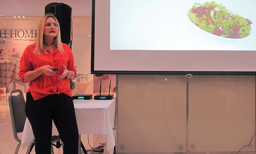 İzmir Park Kadın Kulübü’nde yeni yıl söyleşileri