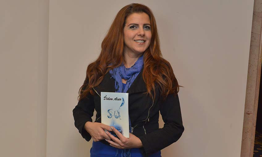 İlk kitap Sevgi ve Aşk üzerine