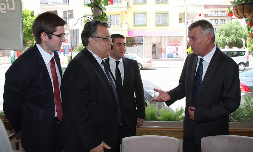 Rus büyükelçi suikastına Gaziemir’den başsağlığı