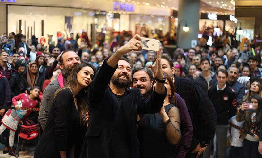Yılın en kalabalık son selfisi