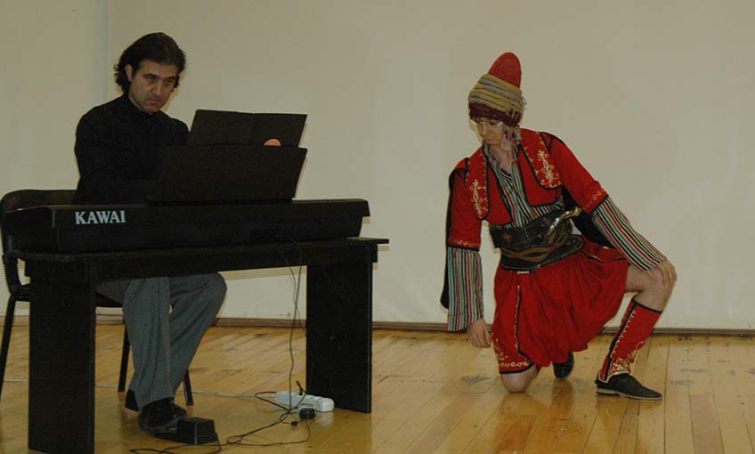 Zeybek Geleneği piyano ile birleşti