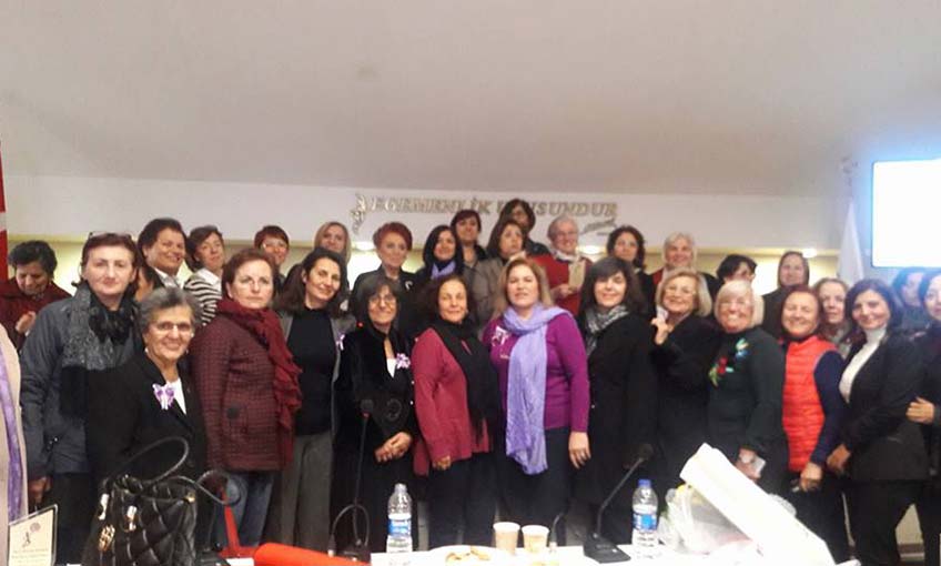 Kadınlardan ilginç protesto 