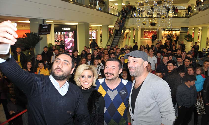 Çakallarla Dans 4 izdihamı