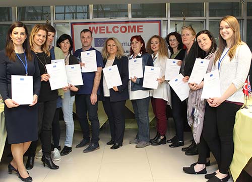 İFKLI ÖĞRETMENLER MAKATON DİLİ ÖĞRENDİ.