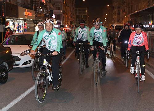 Bornovada bisiklet zamanı