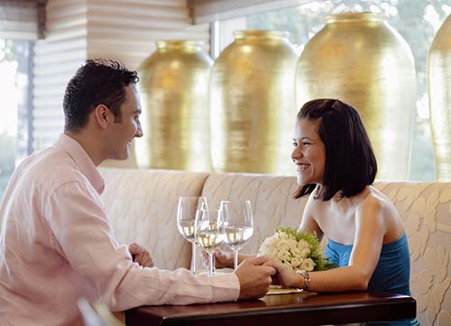 Mövenpick Hotel Izmirde aşkı gününde yaşayın!