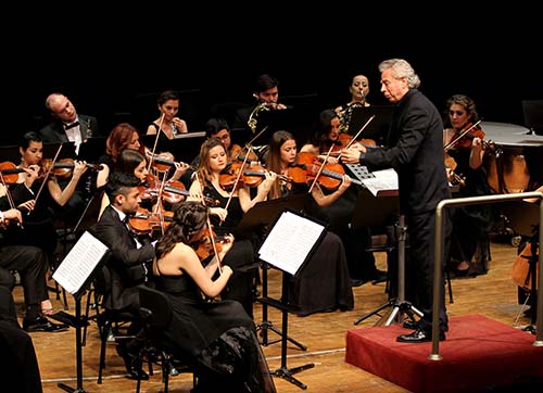 Karşıyakada klasik müzik şöleni