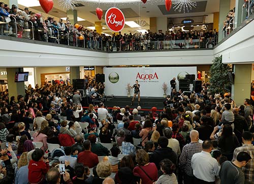 ATİYE, AGORA AVM'NİN 13. YIL DÖNÜMÜ KUTLAMALARINA KONUK