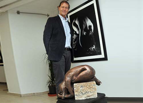 Gölgeler Çekildiğinde II. Fotoğraf & Heykel Sergisi Kedide