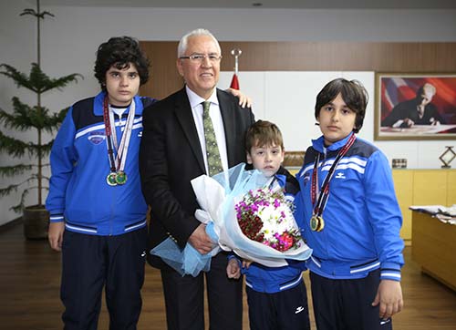 Karabağlarda spora destek başarıyı getirdi