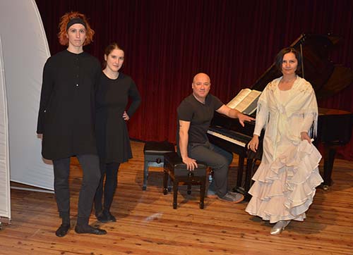 Kukla + Müzik=  Muhteşem bir gece