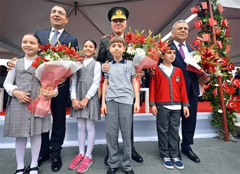 İzmirde Bayram coşkusu