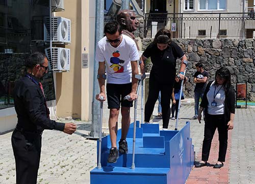 Karabağlar'da engelli farkındalığı 