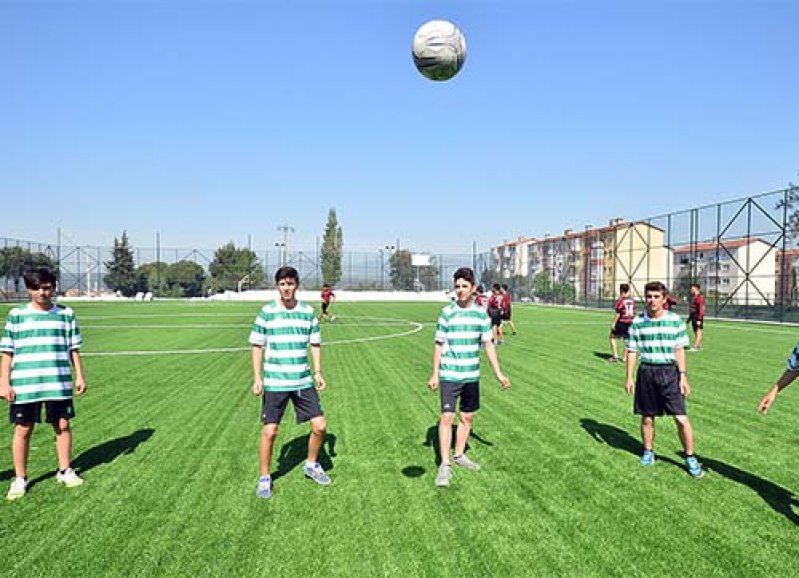 Büyükşehirden 13 yeni saha daha